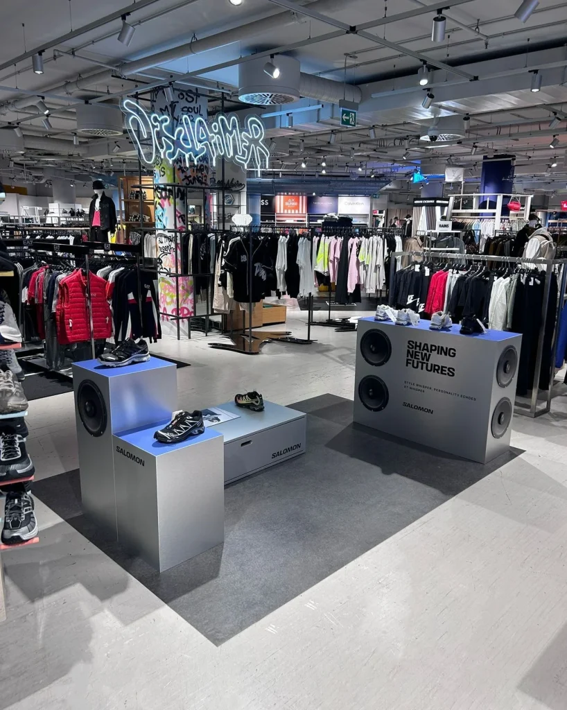 Il corner Salomon nel reparto sneaker della Rinascente
